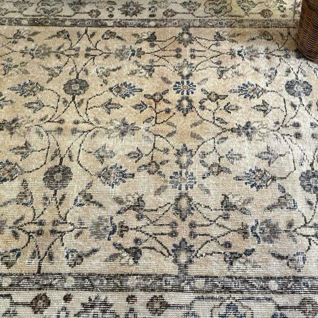 グレー　ブラック195×118 ボタニカル　トルコヴィンテージラグ 貴重106×203 ミルクティー草花ボタニカル柄 トルコヴィンテージ