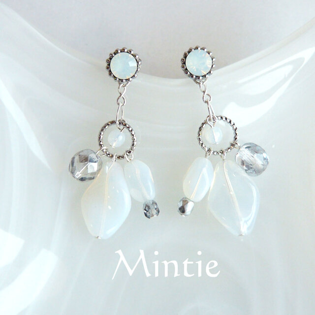 【SALE】一点もの★ホワイトオパールSVの２wayピアス