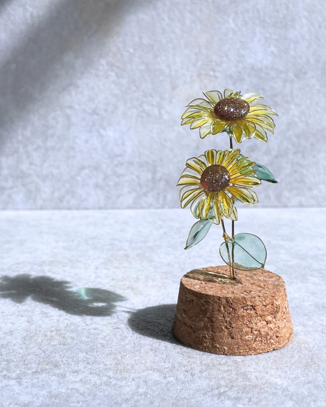 ひまわりのガラスボトル　夏　インテリア　お花