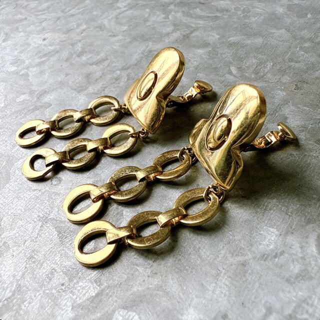 vintage trifari ゴールドメタルブローチ crownトリファリ トリファリ