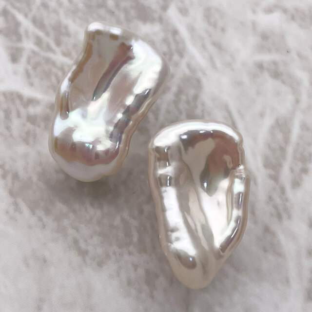 大粒ペタルパールのピアス/イヤリング バロック 真珠 淡水 ケシ びわ 花びら SV925 チタン 結婚式 ウエディング