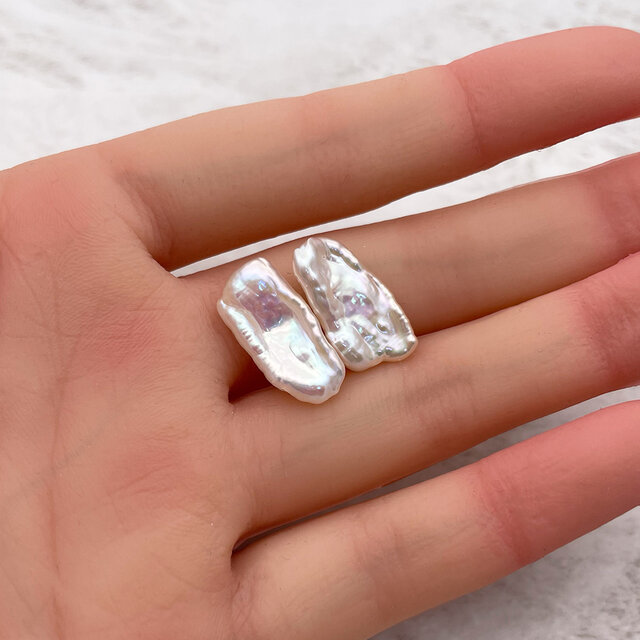 アイボリー様♡handmade squareバロックケシパールステンレスピアス 大粒ペタルパールのピアス/イヤリング バロック 真珠 淡水 ケシ びわ