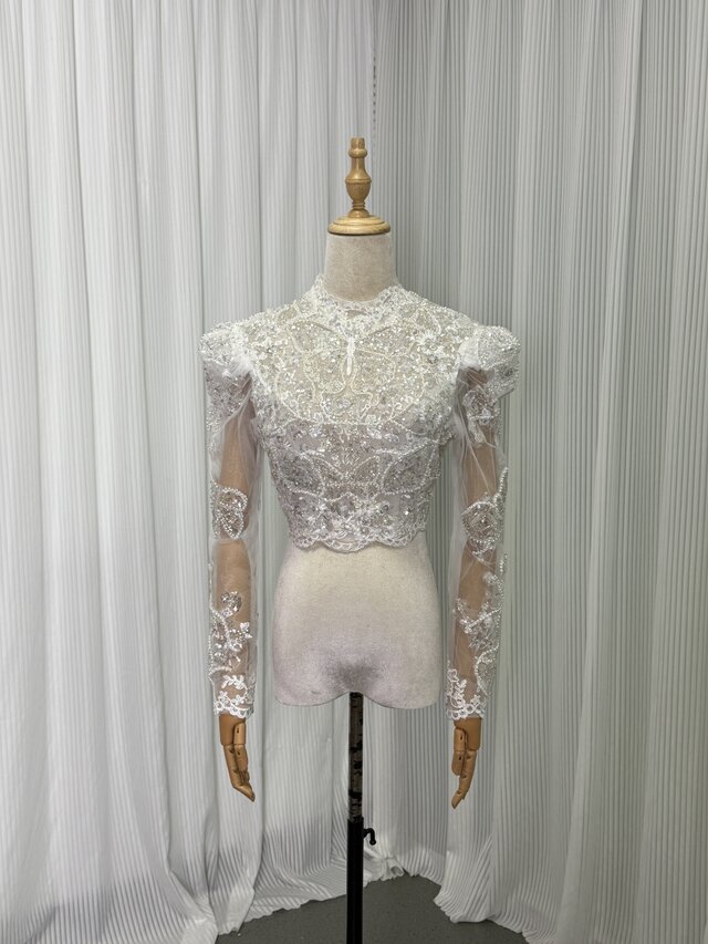 豪華！ボレロ 長袖 キラキラ光る刺繍 キラキラスパンコール 大人っぽい くるみボタン 拳式/前撮り