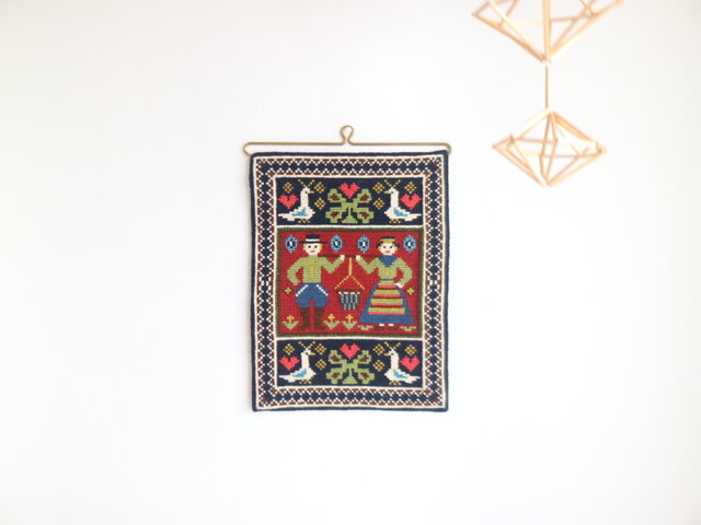 アカ族の手刺繍タペストリー スウェーデンで見つけた手刺繍のタペストリー No.6016 | iichi