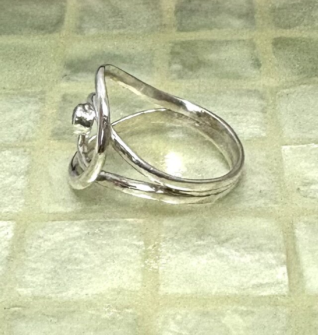 シルバー スパイラル ダイアモンドリング | iichi 日々の暮らしを