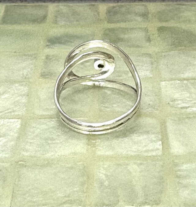 シルバー スパイラル ダイアモンドリング | iichi 日々の暮らしを