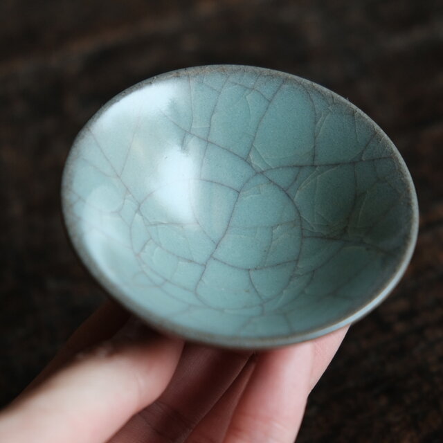 貫入が素敵◇青磁貫入盃 和食器 コレクション 昭和期 酒器 器 銘入り