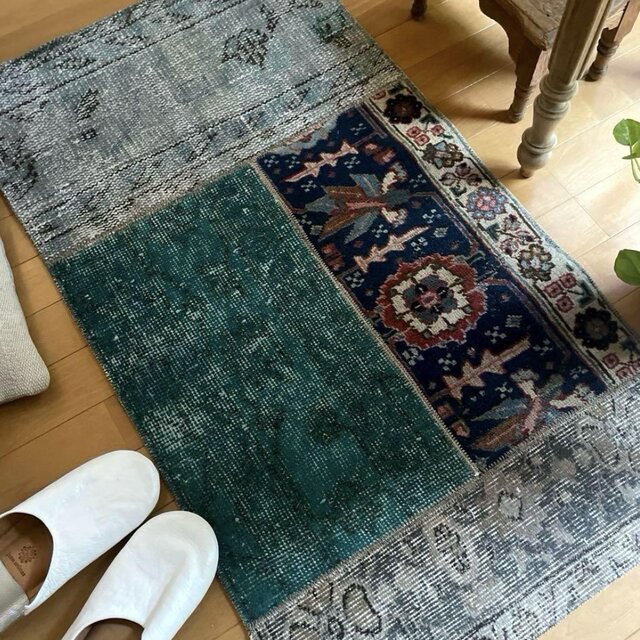 51×126 パッチワーク　グレージュ紋章ボタニカル　トルコヴィンテージラグ 57×104 パッチワークラグ ブルー ボタニカル トルコヴィンテージ