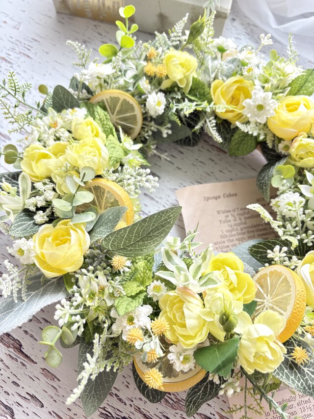 レモンとグリーンの爽やかリース（BOXつき）／アーティフィシャル