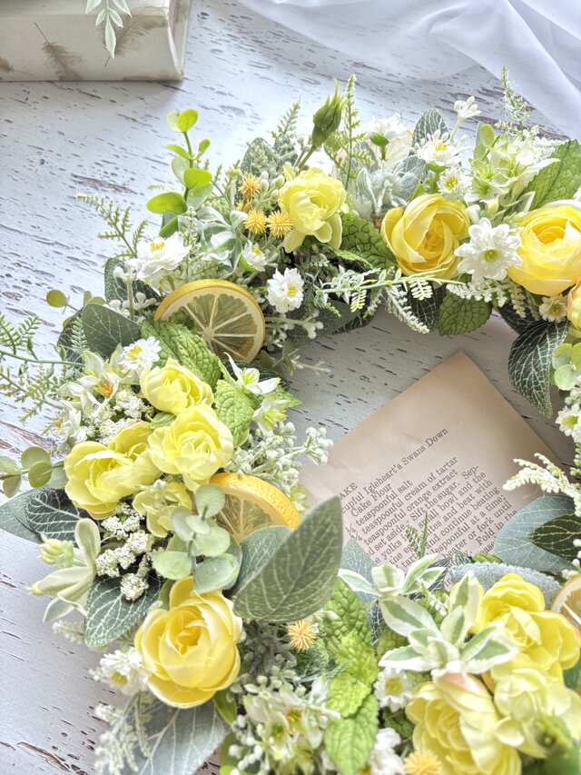 レモンとグリーンの爽やかリース（BOXつき）／アーティ