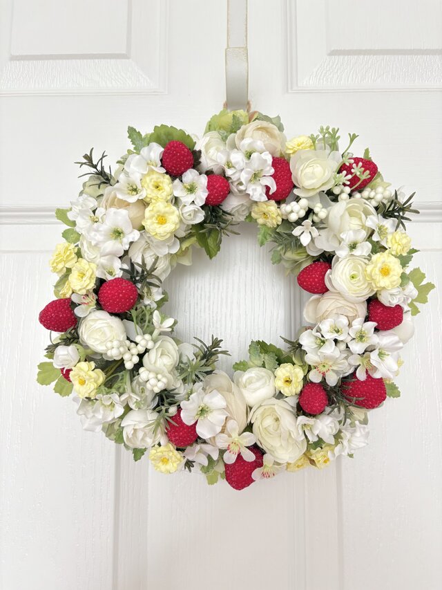 いちごのふんわりリース（BOXつき）／アーティフィシャルフラワー