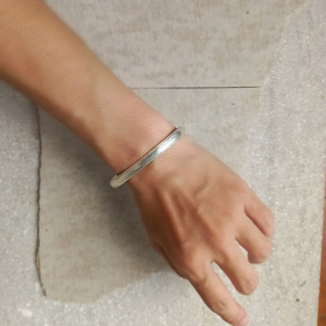 カレンシルバーバングル 6mm / ブレスレット | iichi 日々の