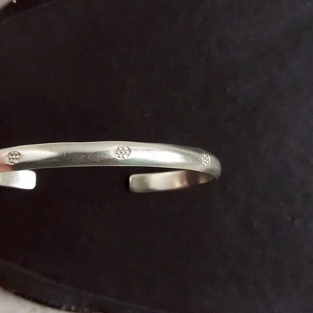 カレンシルバーバングル 6mm / ブレスレット | iichi 日々の