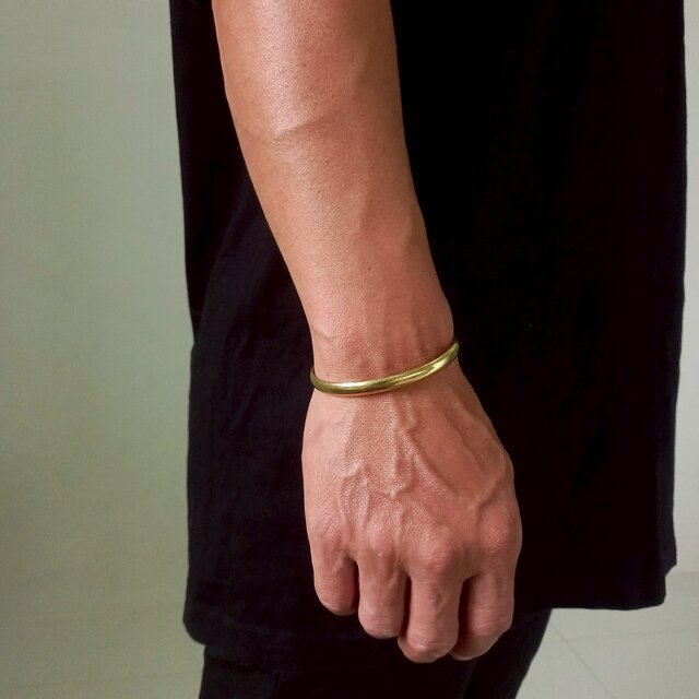 カレン族 真鍮バングル 6mm / ブレスレット | iichi 日々の暮らしを