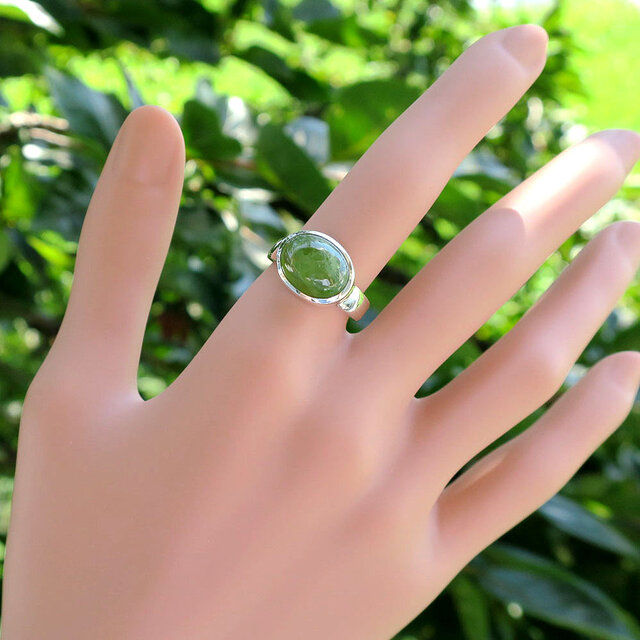 ペリドット リング オーバル カボション 7.20ct フリーサイズ