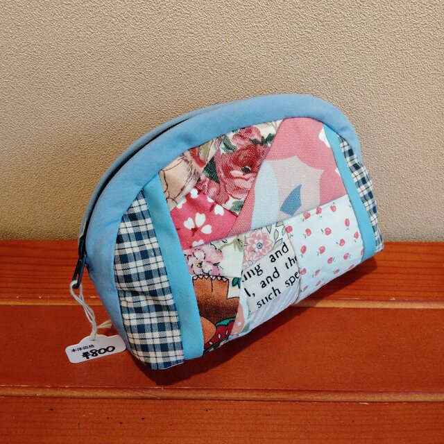 綿　パッチワーク楕円型ポーチ（中）