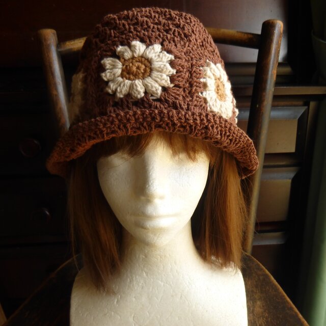 ヒマワリいっぱい！！麦わら帽子の夏飾り。 アートフラワー お花のアトリエ Cherry 通販 4224026｜Creema(クリーマ) 昭和レトロ造花付き夏用婦人帽子