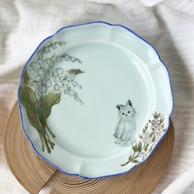 チコロット❤️取り皿❤️すべて手描き❤️染付け❤️普段使いに丁度いい❤️plate❤️すずらん❤️猫
