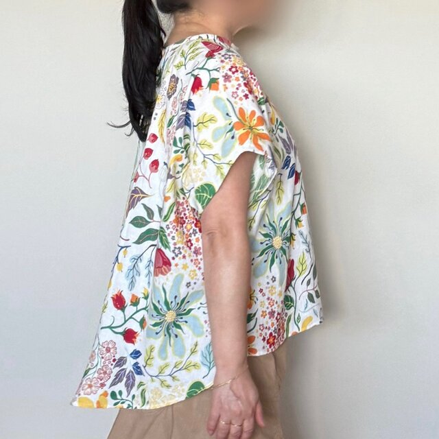 ボタニカルプリントプルオーバー　受注製作