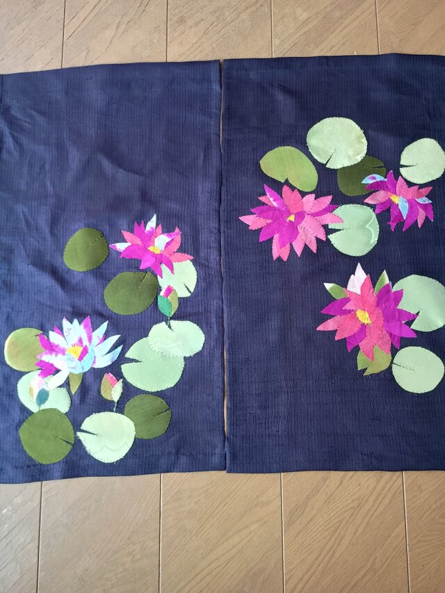 ヴィンテージ着物からタペストリー　睡蓮