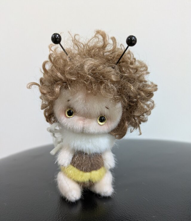 ぬいぐるみ☆巻き毛のみつばちさん☆ブラウン | iichi 日々の暮らしを
