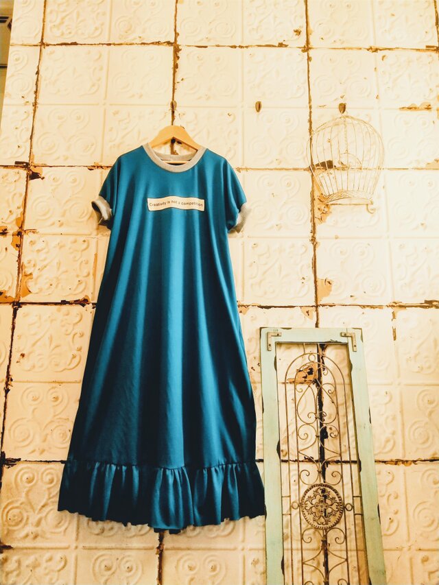 サマーセール！ブルーカットソー裾フリルワンピース