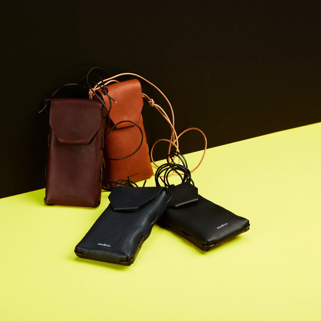 スマホショルダー〈ネックポーチ〉（ブラウン）【R-022-MBX】 | iichi