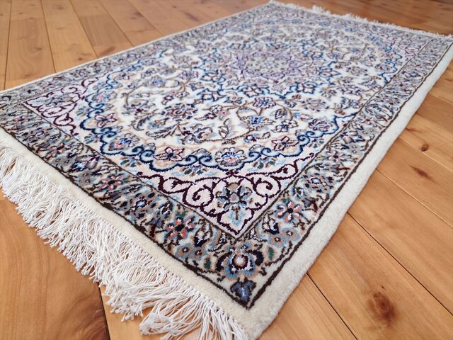 ペルシャ絨毯手織りナイン産9ラ 245x160cm ペルシャ絨毯手織りナイン産