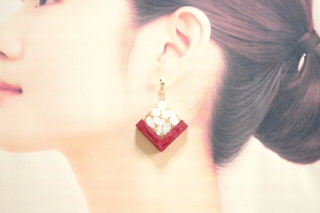 ≪321 レッド≫レジンピアス 500円 ≪321 レッド≫レジンピアス 500円 - メルカリ