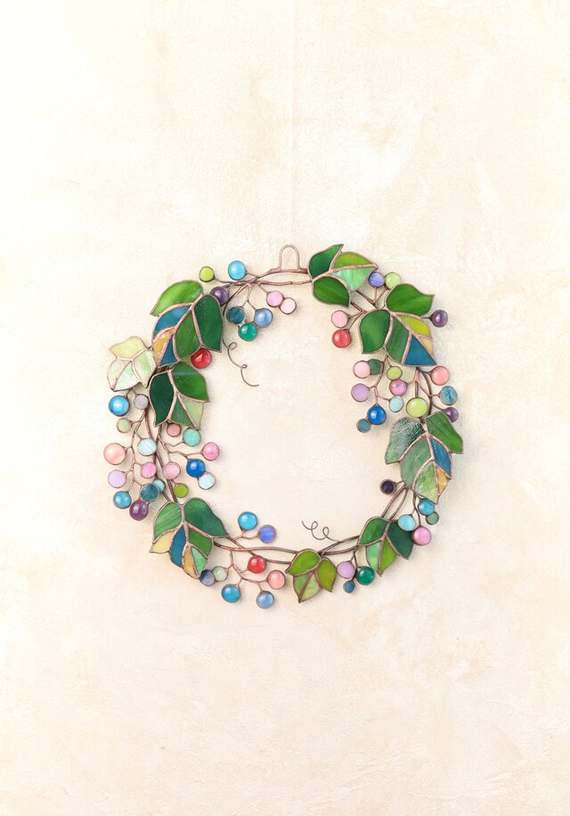 ８月・野ぶどう ＜12ヶ月のリース＞ ✣《 ステンドグラス 》