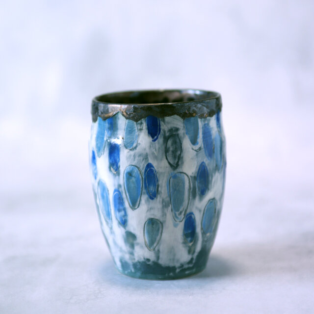 雨模様の手描きデザイン花器