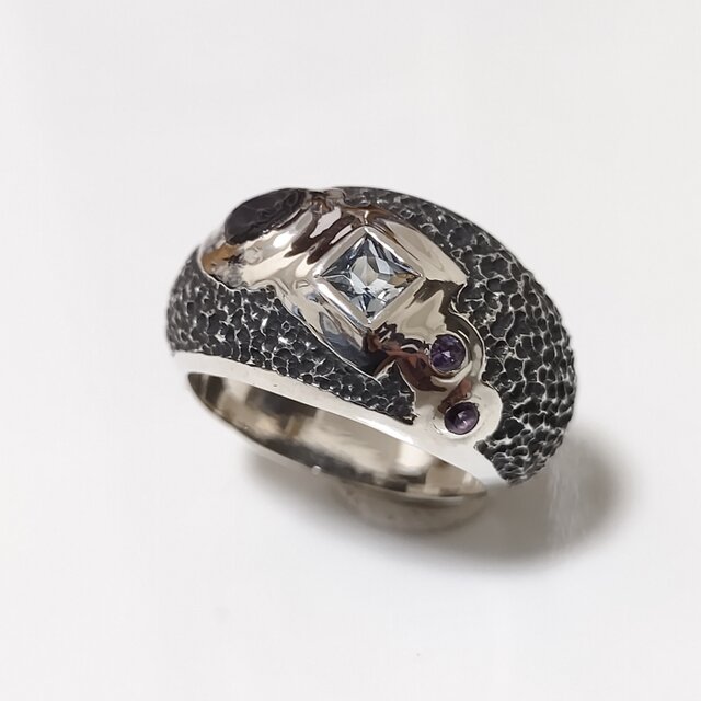 “海”を主題にした指輪