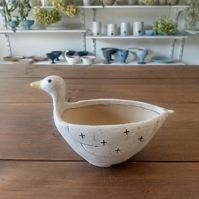 アヒルの植木鉢A（中サイズ）