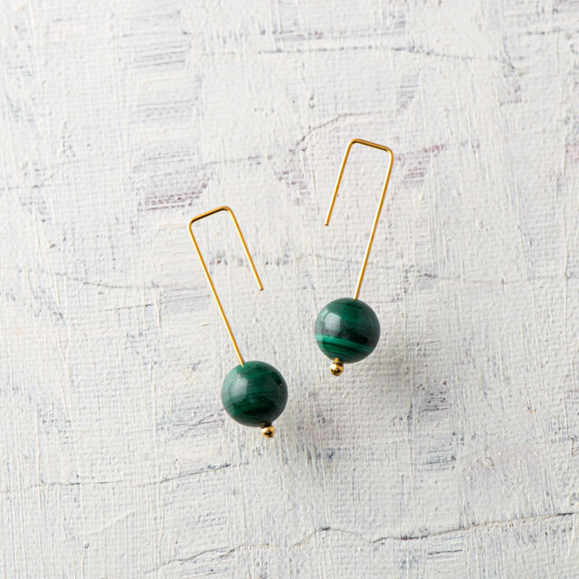 Crochet（クロシェ）ピアス　丸玉　マラカイト（ゴールドコーティング）