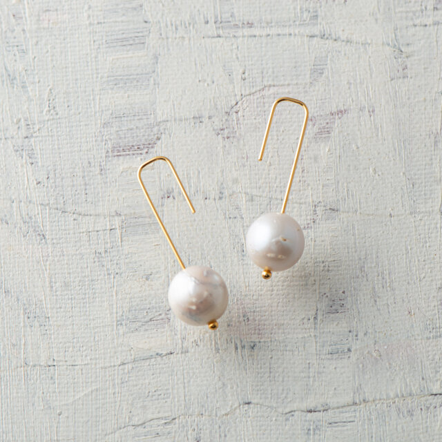 Crochet（クロシェ）ピアス　丸玉　南洋パール（ゴールドコーティング）