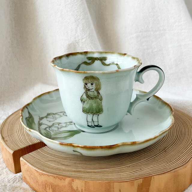 チコロット❤️すべて手描き❤️染付け❤️レトロで可愛い❤️カップが軽い❤️カップ＆ソーサー❤️cup & saucer