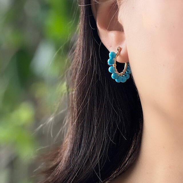 ターコイズブルー チタンポスト フープピアス/イヤリング 天然石 夏 海