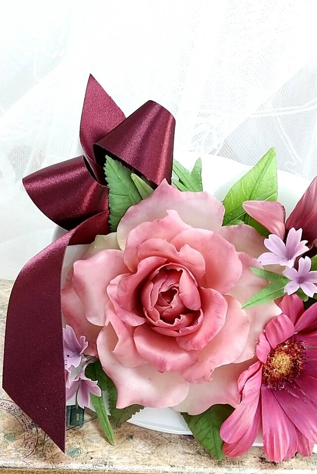 ☆粘土の花[バーガンディカラーの装い]☆ | iichi 日々の暮らしを