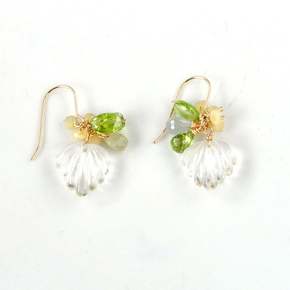 「芽吹くクリスタル」　クリスタルカービングxペリドットピアス14kgf