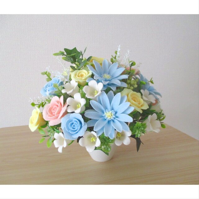 フェルトの花＊ペールカラーの優花＊フェルトフラワー アレンジメント