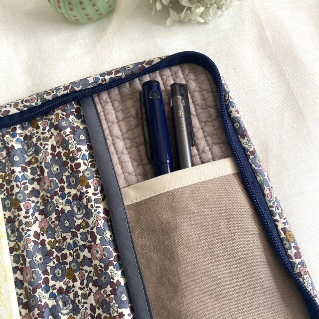 ヌビキルトマルチポーチ＊ヌビキルト×リバティプリント | iichi 日々の