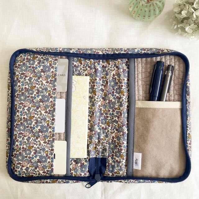 ヌビキルトマルチポーチ＊ヌビキルト×リバティプリント | iichi