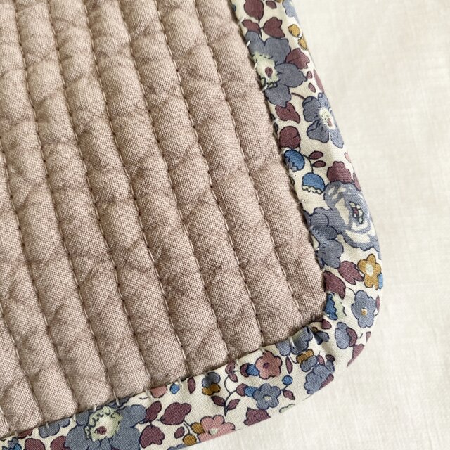 ヌビキルトマルチポーチ＊ヌビキルト×リバティプリント | iichi 日々の