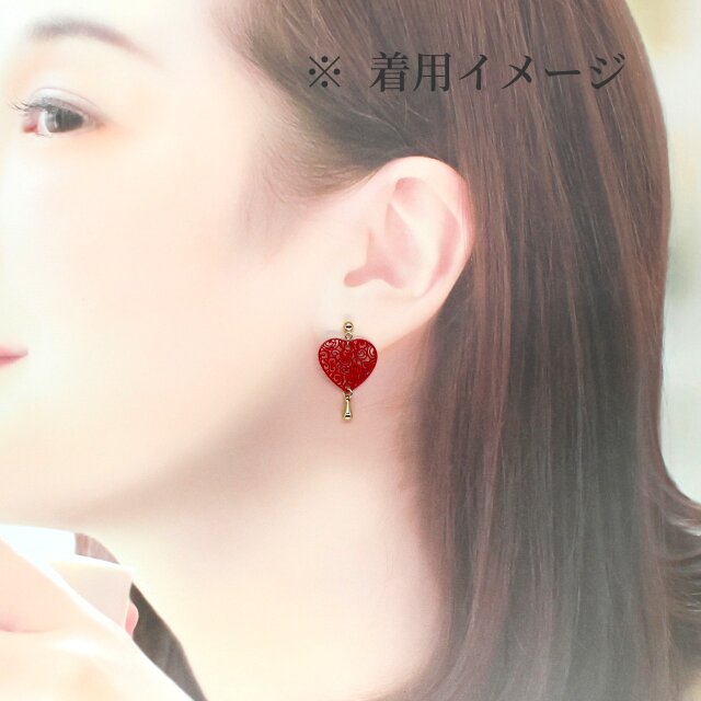アラベスク模様のハートピアス レッド】 イヤリング ギフトラッピング