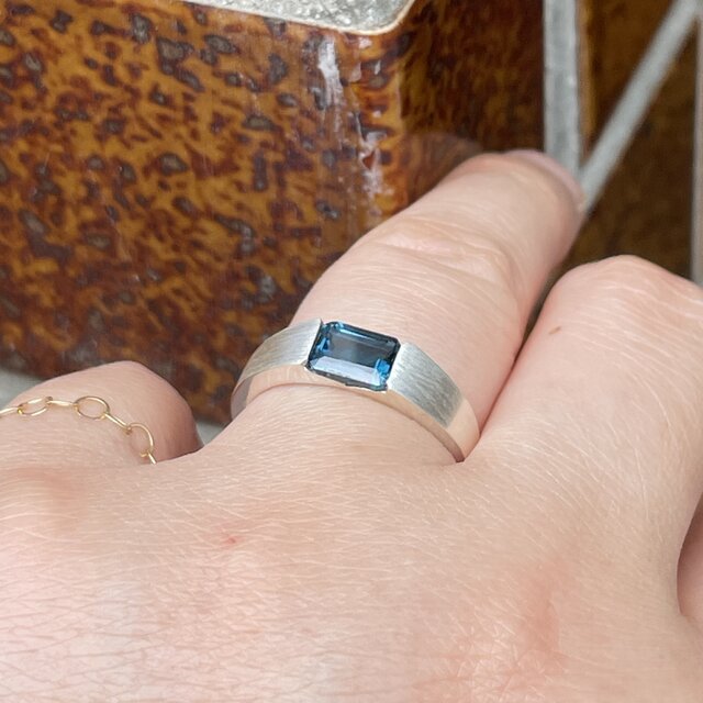 さくらインカット✦ロンドンブルートパーズ✦フリーリング✦S925 さくらインカット✦ロンドンブルートパーズ✦フリーリング✦S925