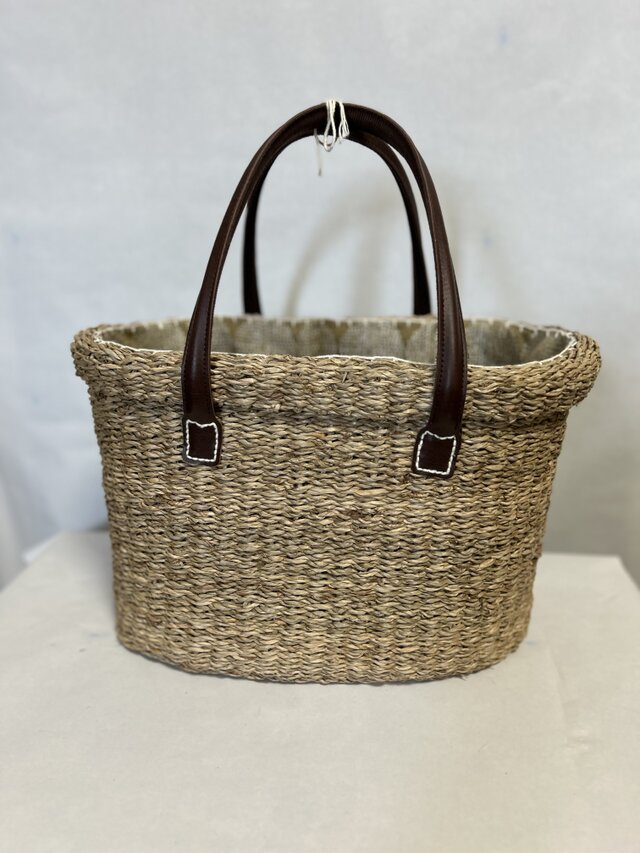 ナチュラルテイストの手編みのマルシェバッグ　内布付き・レザーハンドル仕様