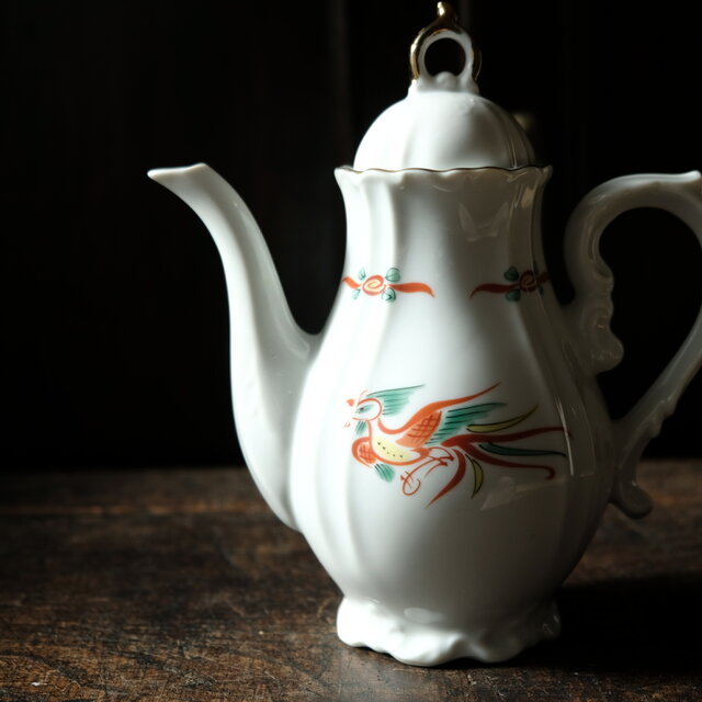 【サマー特価¥3300→¥1500】赤絵で素敵◆花と鳳凰。美濃焼　花文赤絵金彩ティーポット　和食器　現代品　茶器　器　転写