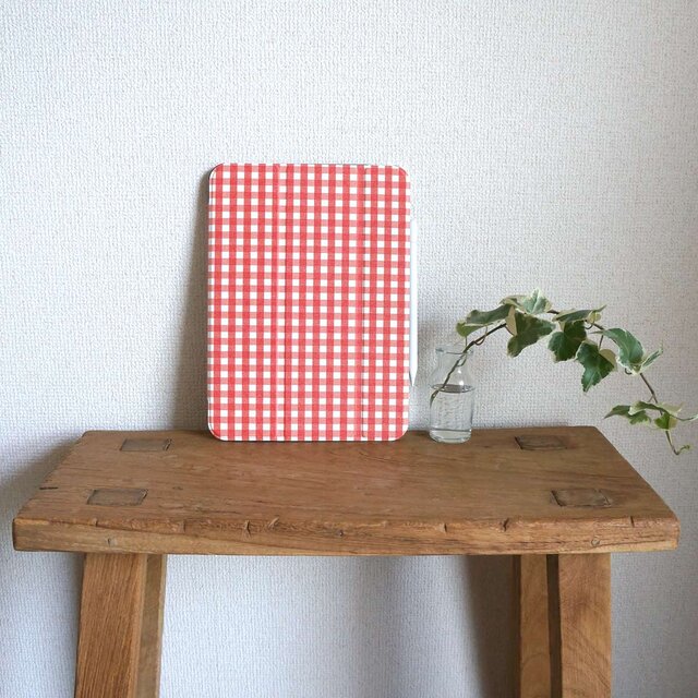 「 tokimeki gingham check（ ストロベリー ）」＜ iPadケース ＞【手帳型ハードタイプ】