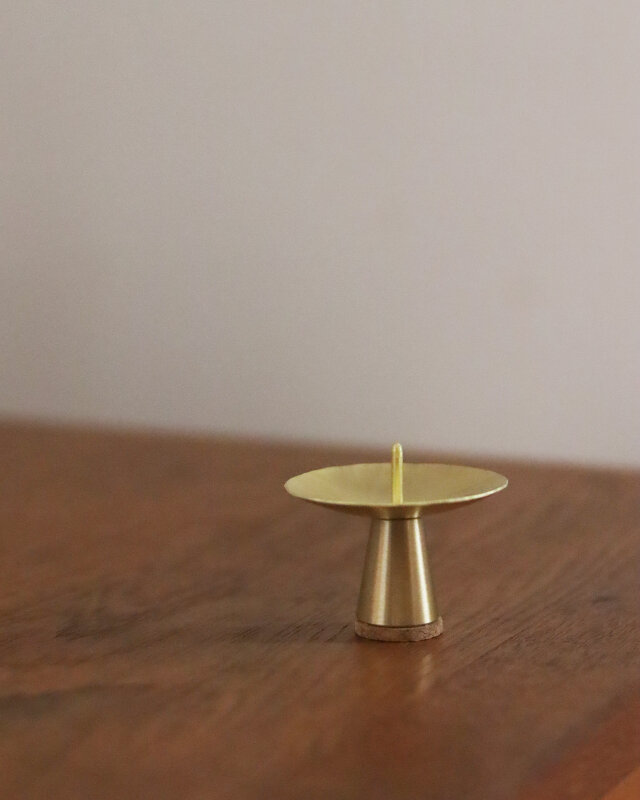 真鍮のロウソク台 | iichi 日々の暮らしを心地よくするハンドメイドや