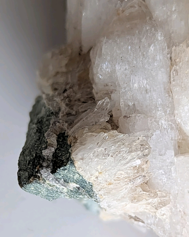 秋田県 荒川鉱山産の水晶クラスター』 | iichi 日々の暮らしを心地よく